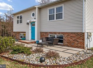 1074 Johanna Ct, Pasadena, MD 21122