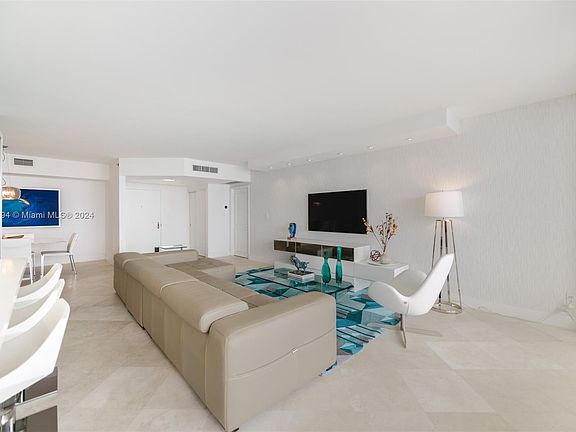5th image of 7000 Island Blvd APT 2005