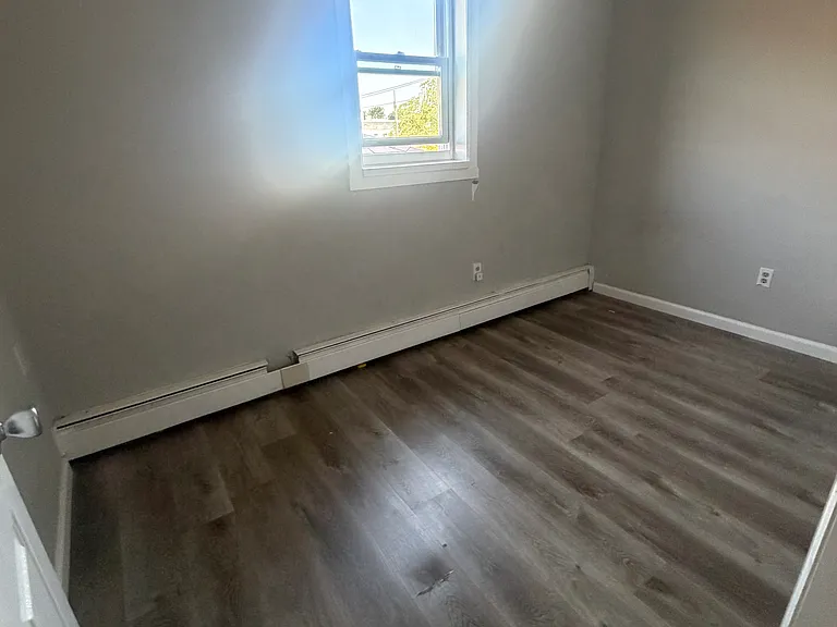 93 Franklin St #3R — Photo 8