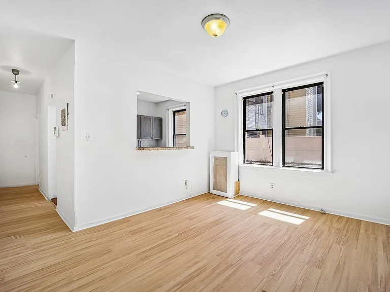 429 Fairmount Ave #104 — Photo 2