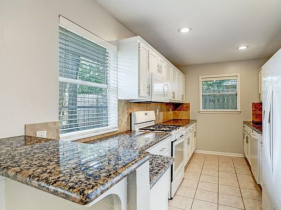 4th image of 5710 De Lange Ln