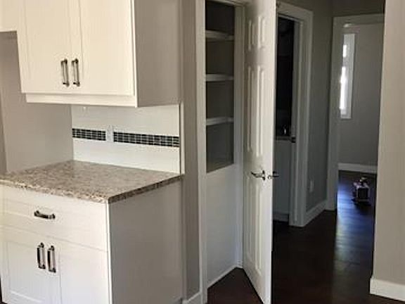 4th image of 11922 42nd St NW