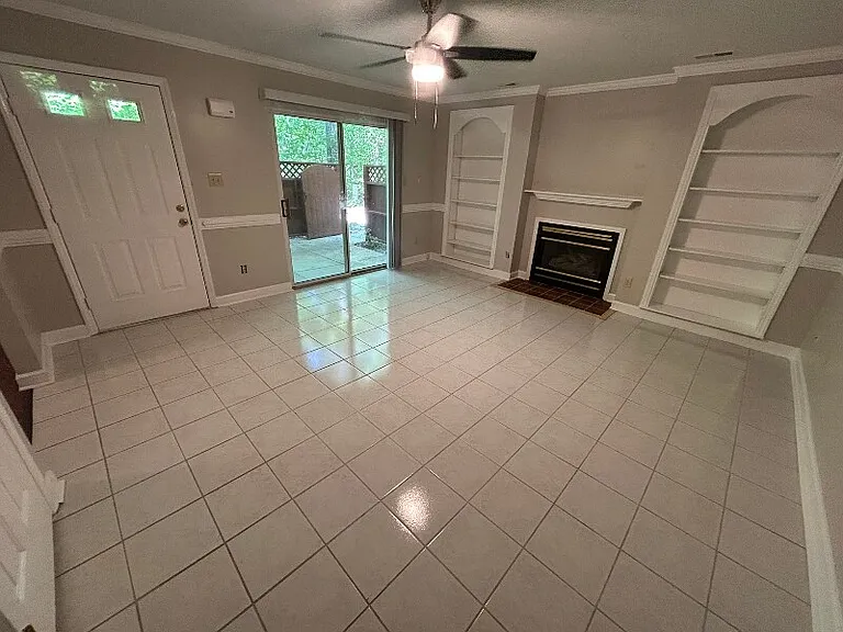 469 Summerwalk Cir — Photo 3