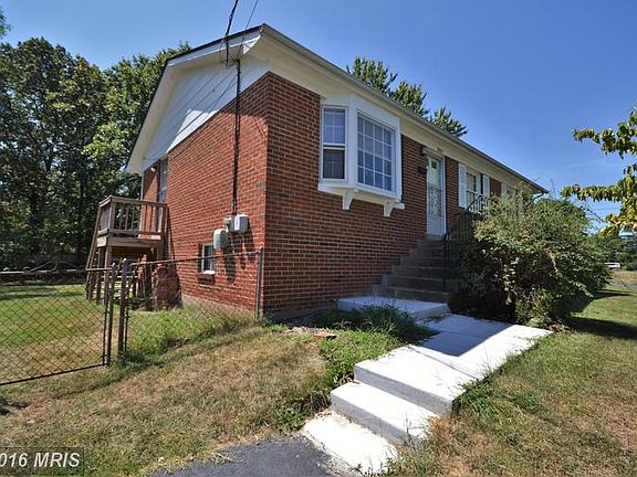 2nd image of 9823 Lomond Dr