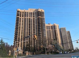 900 Palisade Ave APT 1J, Fort Lee, NJ 07024