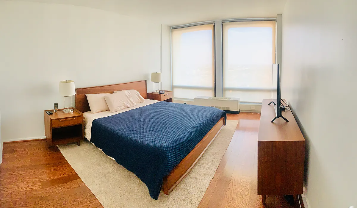 Spacious and bright bedroom. - 210 Locust St #18CW