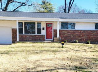 9942 Lanier Dr, Saint Louis, MO 63136