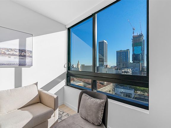 5th image of 225 N Miami Ave #1405