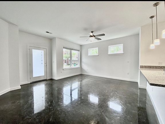 3rd image of 1219 Bainbridge St Unit A
