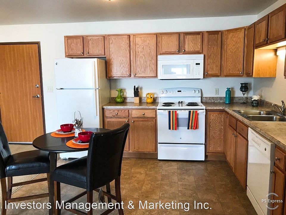 1st image of 2031 33rd St NW #206