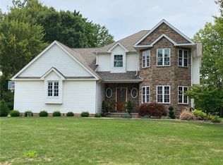 242 W Parkside Dr, New Castle, PA