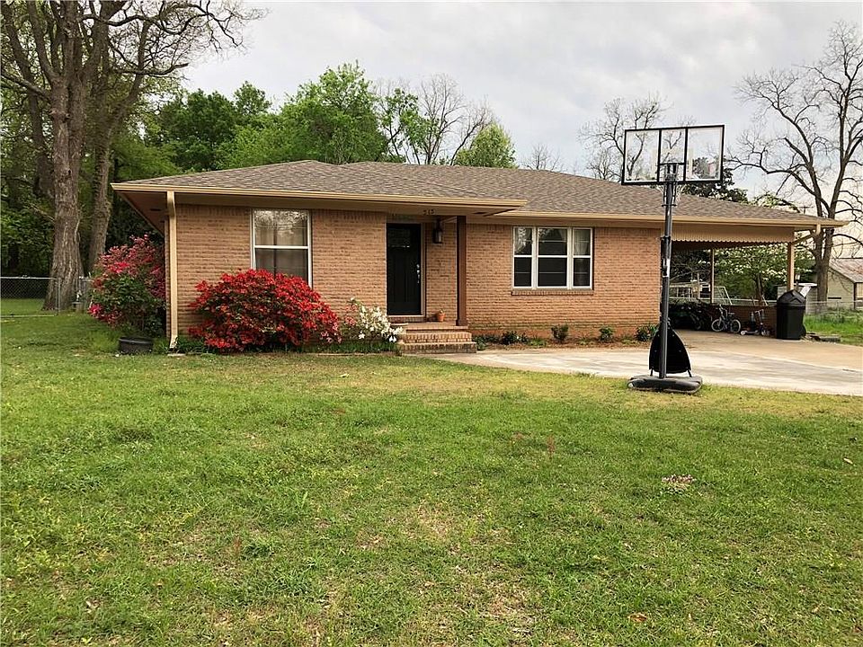 1st image of 515 Winn Dr
