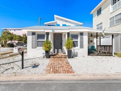 21 80th Ave, Treasure Island, FL, 33706
