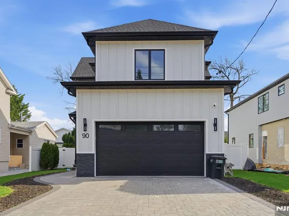 90 Columbus Dr, Tenafly, NJ 07670