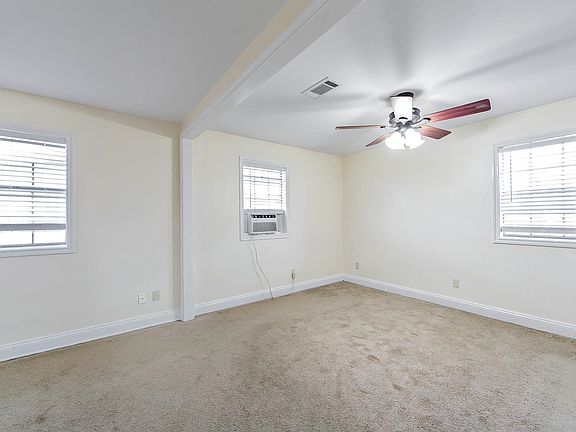 8th image of 208 W 13th St
