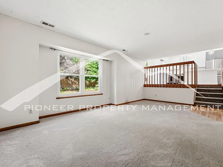 9753 Independence St — Photo 9