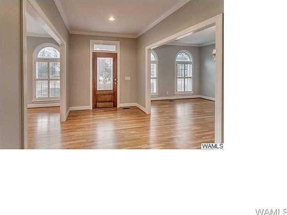 2nd image of 410 Pinnacle Dr