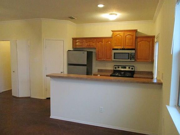 5th image of 8412 Jay St