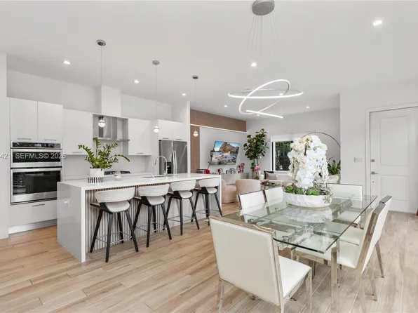 4301 NW 81st Ct, Doral, FL 33166