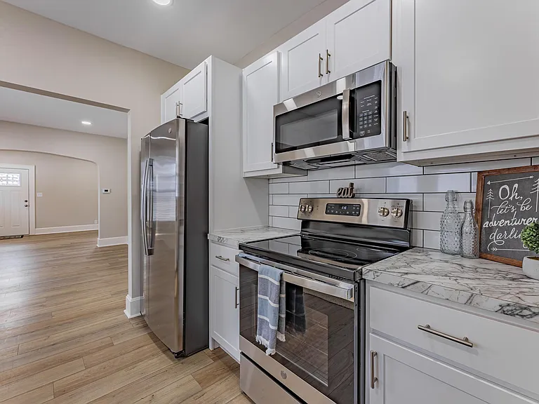 2727 Austin Ave — Photo 9