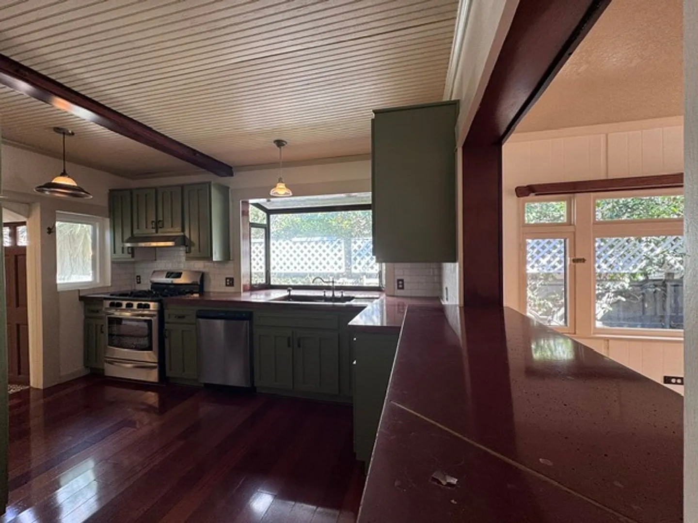 Large House In the Bluff Park Area of Long Beach 90803 — Photo 3