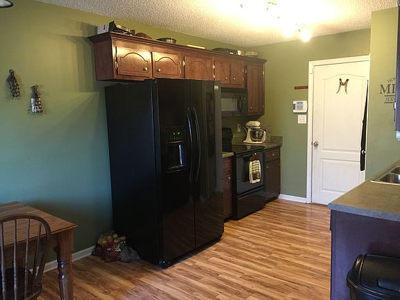 4th image of 1371 Jenny Ln