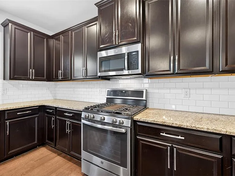 2168 Lakeview Bend Way — Photo 11