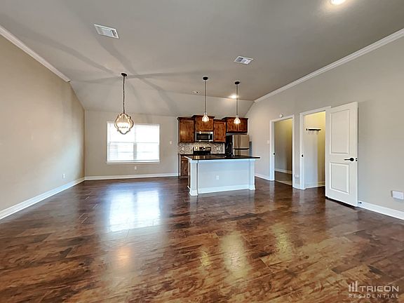 4th image of 8580 Larry Ct