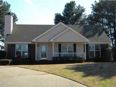 1715 Formosa Ct, Deatsville, AL, 36022