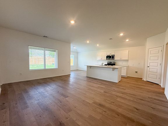 3rd image of 16309 Harvester Dr