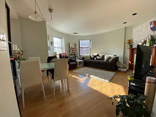 111 Gainsborough St #301 Photo 1