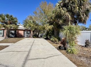 945 Burlwood St, Brandon, FL 33511