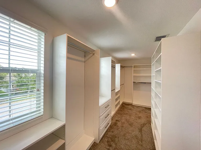 10881 Longleaf Woods Dr — Photo 14