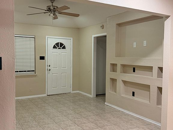 5th image of 404 N 29th Ave