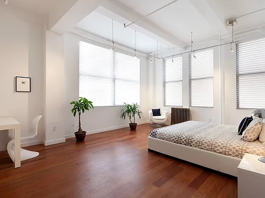 Sold by Sotheby's International Realty | media 48
