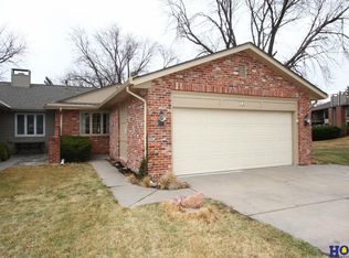 7100 Oldpost Rd #14, Lincoln, NE 68506