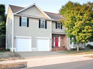 16 Snowberry Ln, Unionville, CT 06085