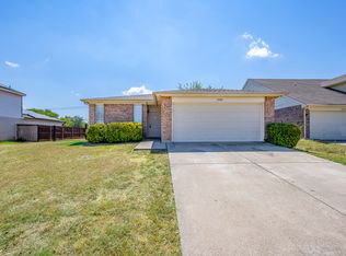 1904 Salt Flats Trl, Arlington, TX 76002