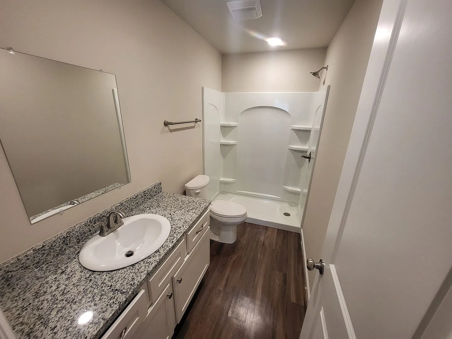 3 bed, 2 bath, 2 car garage - Wagoner — Photo 4