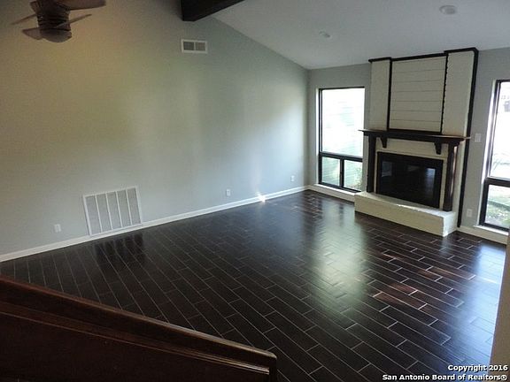 2nd image of 2607 Turkey Oak St