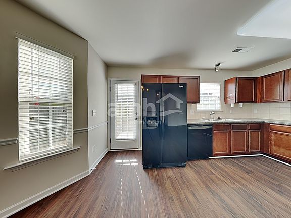 3rd image of 5778 Misty Hill Cir