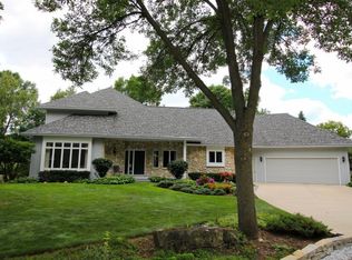 3645 W Quaker Ridge Ln, Appleton, WI 54914