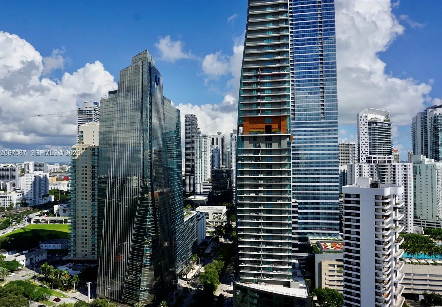The Palace Condo — Photo 4