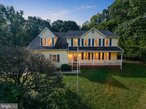 17259 Creekside Dr, Brandywine, MD 20613