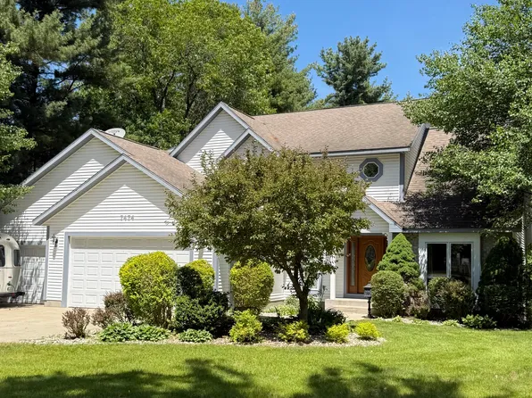 7474 Wiczer Dr, Whitehall, MI 49461
