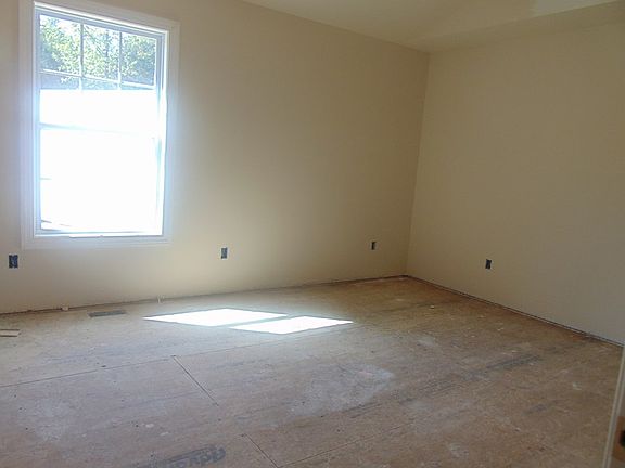 4th image of 4907 Curtis Dr