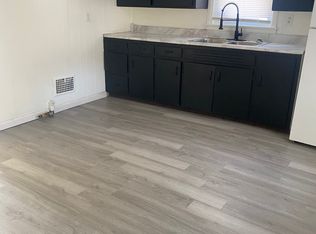 1117 Salt Springs Rd, Youngstown, OH 44509