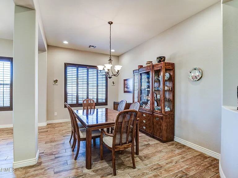 2364 E Susan Dr — Photo 6