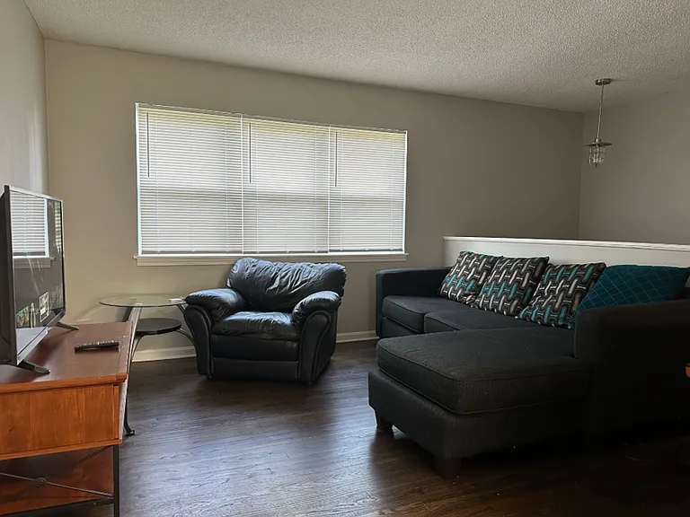 2712 Monticello Dr NW — Photo 3