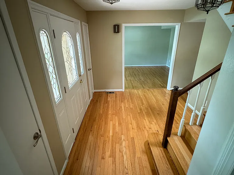 9591 Bronte Dr — Photo 3
